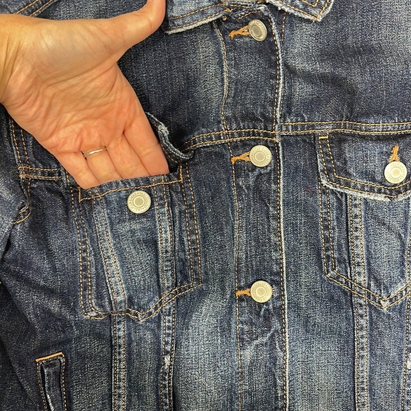 American Eagle Womens Distressed Denim Jean Jacket sz Small - Picture 5 of 10